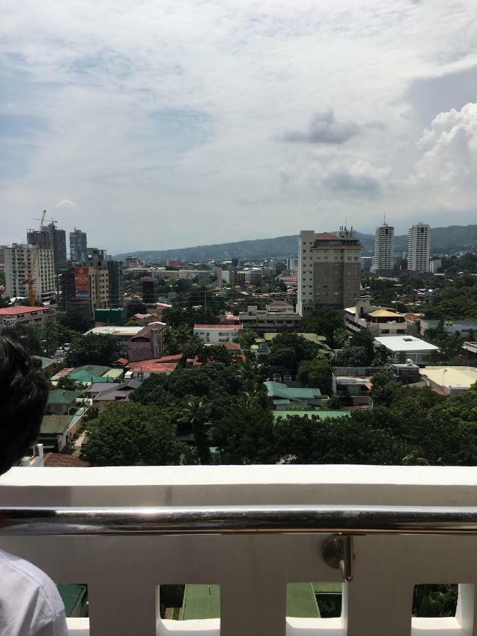 Trillium Residences Condominium Cebu Stadt Exterior foto