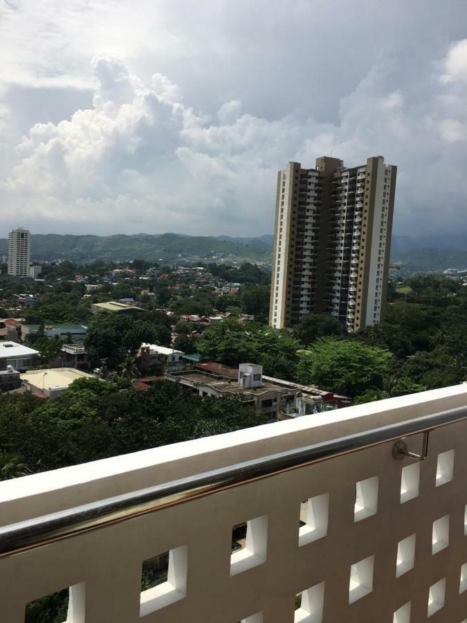 Trillium Residences Condominium Cebu Stadt Exterior foto