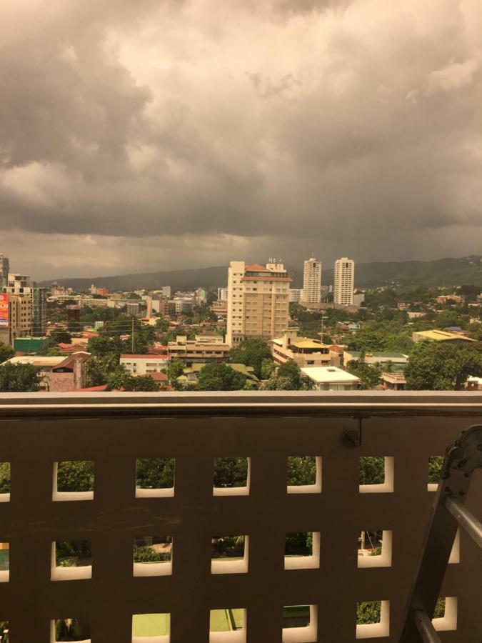 Trillium Residences Condominium Cebu Stadt Exterior foto