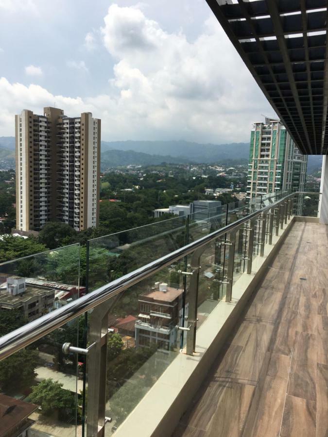 Trillium Residences Condominium Cebu Stadt Exterior foto